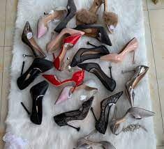 کفش پاشنه بلند زنانه