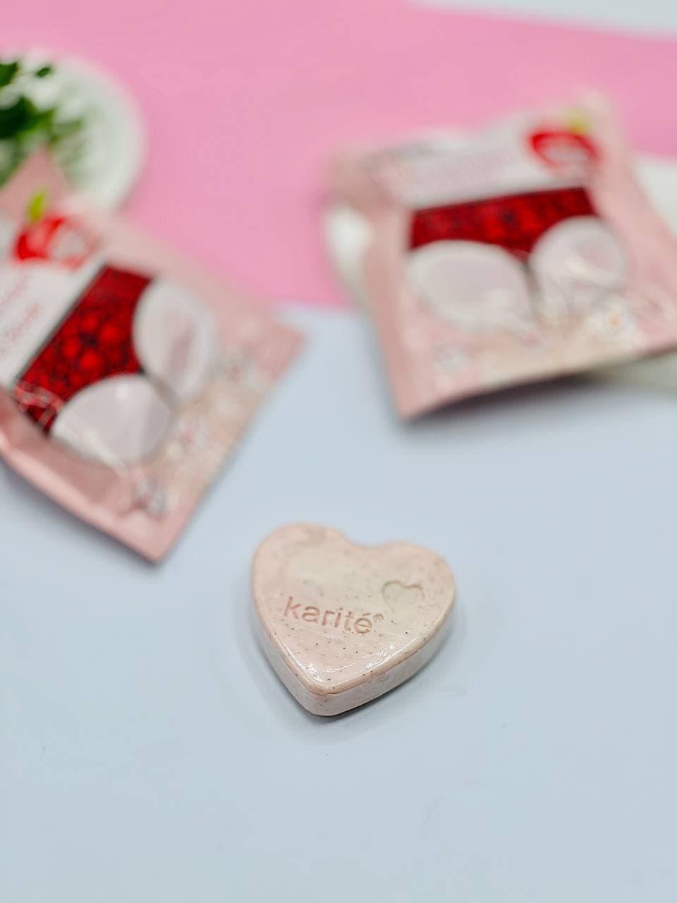 خرید صابون اسکراب کاریته | روشنکننده و لایهبردار نواحی حساس بدن با خاصیت ضدجوش و ضدقارچ