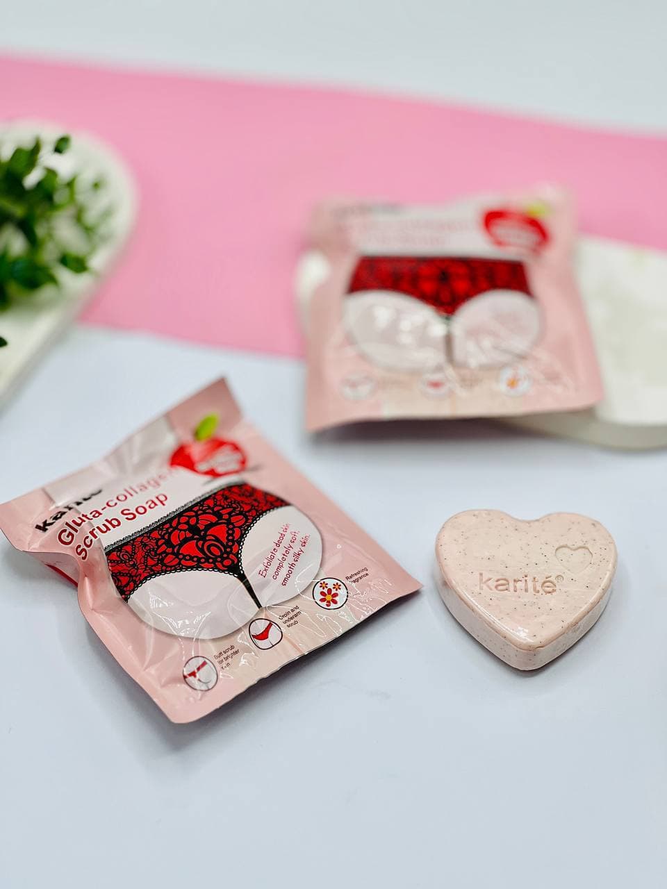 خرید صابون اسکراب کاریته | روشنکننده و لایهبردار نواحی حساس بدن با خاصیت ضدجوش و ضدقارچ