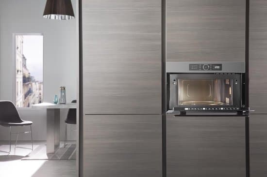 مایکروفر توکار ویرپول AMW730IX | 31 لیتر با قابلیت یخزدایی 3 بعدی و گریل کوارتز